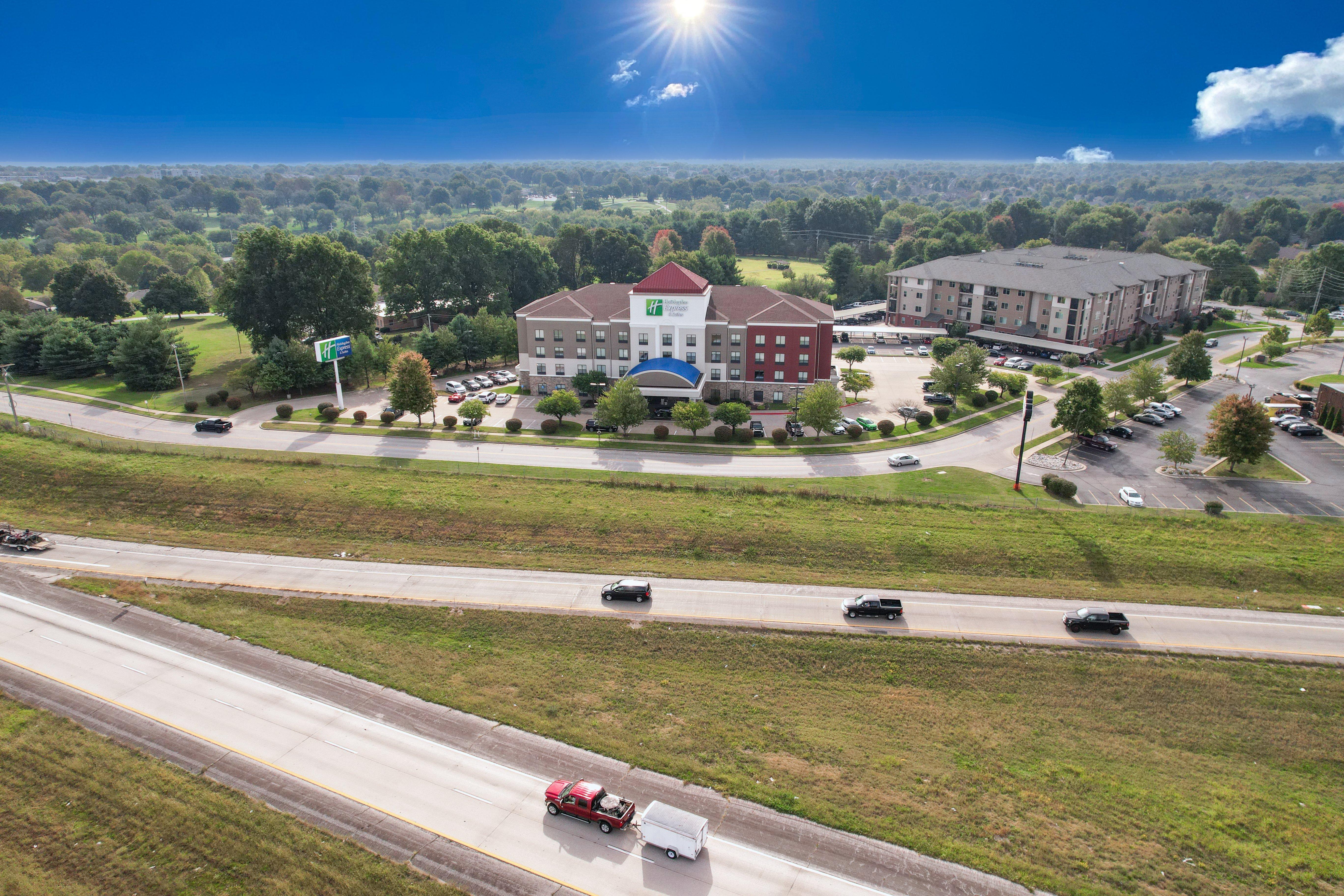 Holiday Inn Express And Suites Springfield Medical District By Ihg Exterior foto